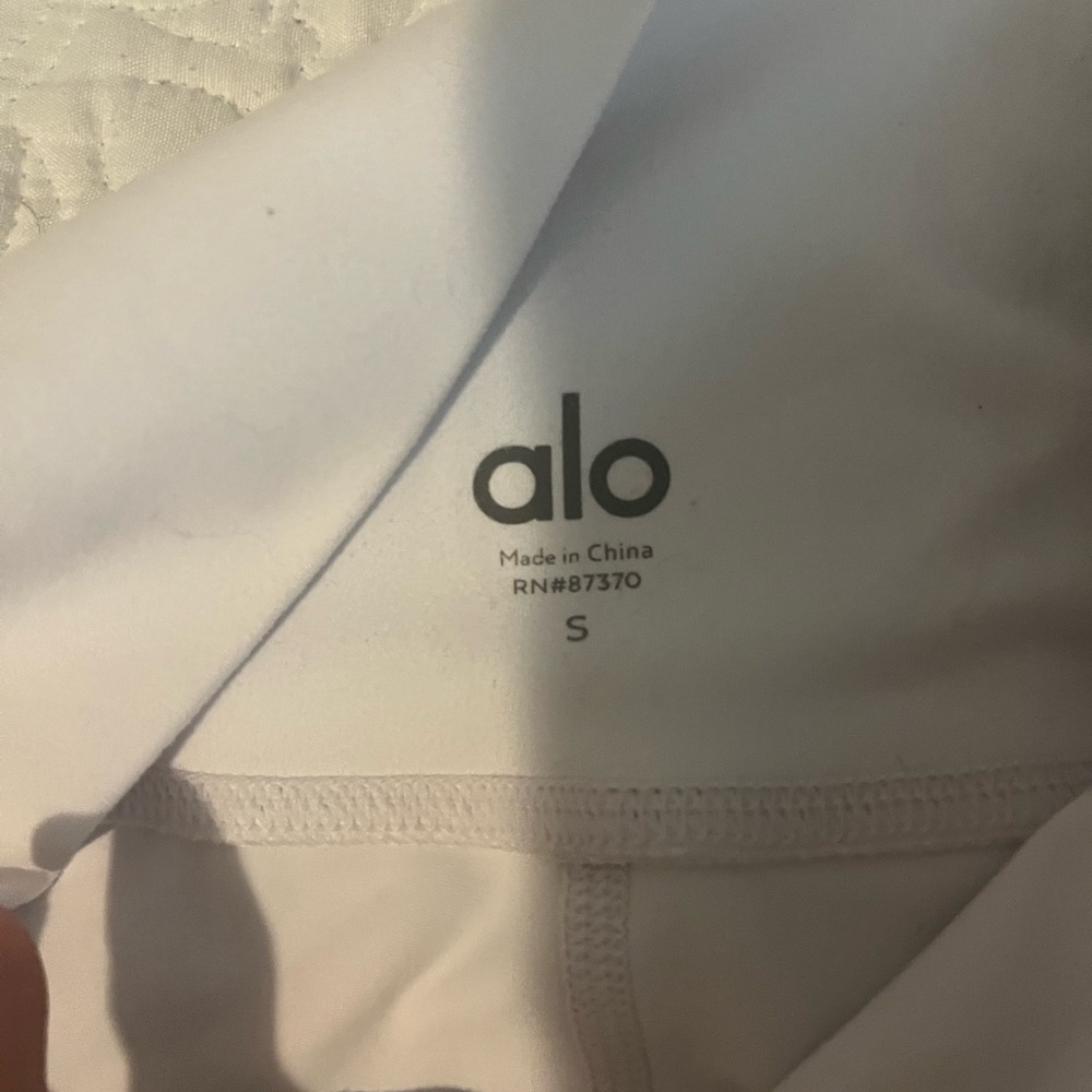 ALO WHITE RIPPED LEGGINS - Picture 2 of 5